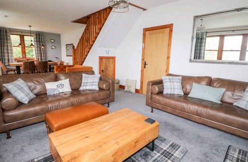 Lochailort Cottage | Cabin ∙ 3 bedrooms ∙ 5 guests