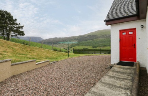 Fort William Cottage | Cabin ∙ 3 bedrooms ∙ 6 guests