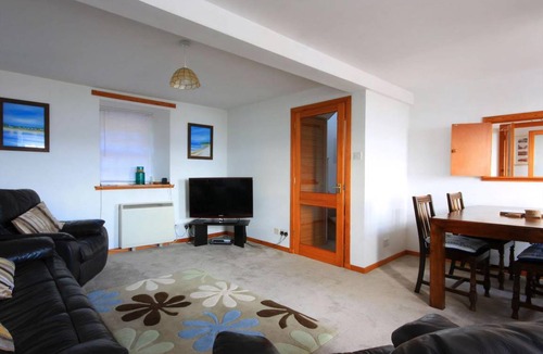Avoch Cottage | Cabin ∙ 3 bedrooms ∙ 4 guests