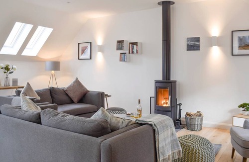 Kenmore Cottage | Cabin ∙ 3 bedrooms ∙ 6 guests