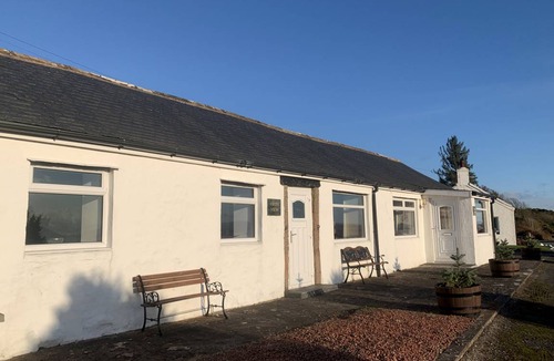 Cummertrees Cottage | Cabin ∙ 3 bedrooms ∙ 6 guests
