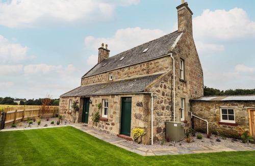 Forres Cottage | Cabin ∙ 3 bedrooms ∙ 6 guests