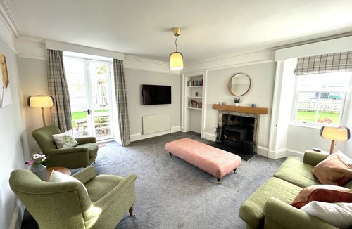 Forres Cottage | Cabin ∙ 3 bedrooms ∙ 6 guests