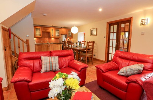 Weem Cottage | Cabin ∙ 3 bedrooms ∙ 7 guests