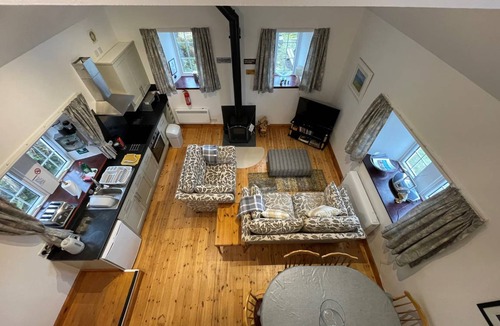 Kilmaluag Cottage | Cabin ∙ 3 bedrooms ∙ 6 guests
