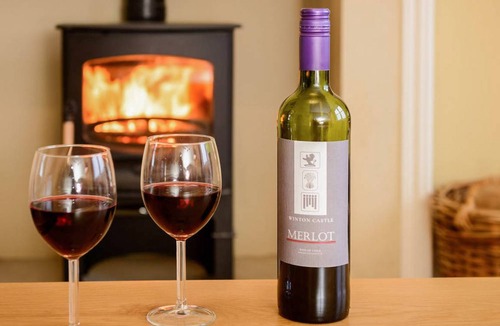 Pencaitland Cottage | Cabin ∙ 4 bedrooms ∙ 8 guests