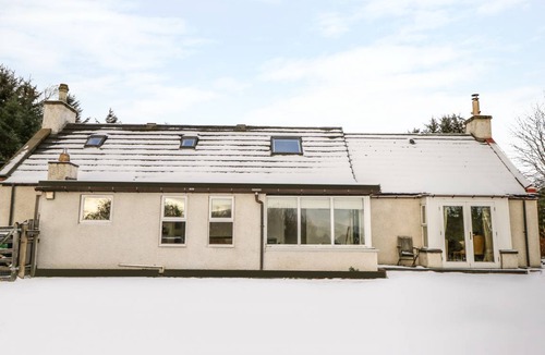 Aberlour Cottage | Cabin ∙ 4 bedrooms ∙ 8 guests