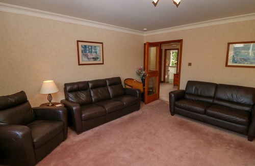 Perth Cottage | Cabin ∙ 4 bedrooms ∙ 9 guests