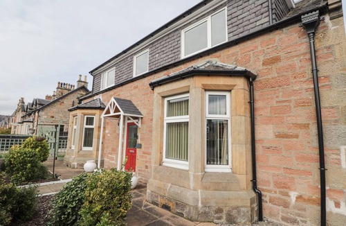 Inverness City Centre Cottage | Cabin ∙ 5 bedrooms ∙ 9 guests