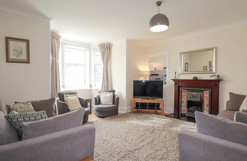 Inverness City Centre Cottage | Cabin ∙ 5 bedrooms ∙ 9 guests