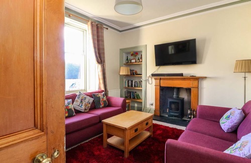 Killin Cottage | Cabin ∙ 9 bedrooms ∙ 18 guests