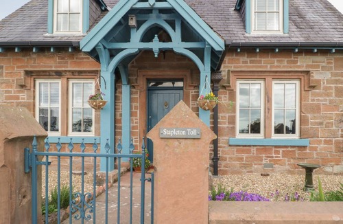 Annan Cottage | Cabin ∙ 2 bedrooms ∙ 4 guests