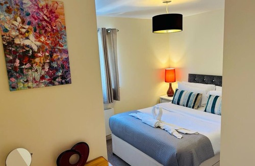 Niddrie Apartment | Cakemuir Detached House,3 Bed,Free Parking,Private Garden-Long Stay Discounts