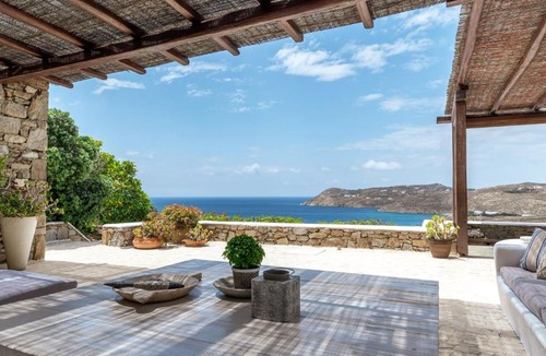 Elia Villa | Calma Beach House