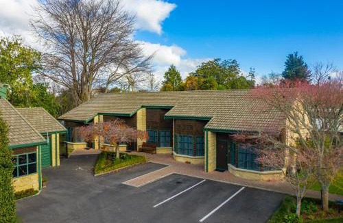 Cambridge Hotel | Cambridge Mews Motel