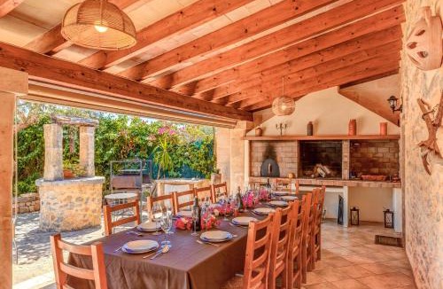 Buger Villa | Can Nyany