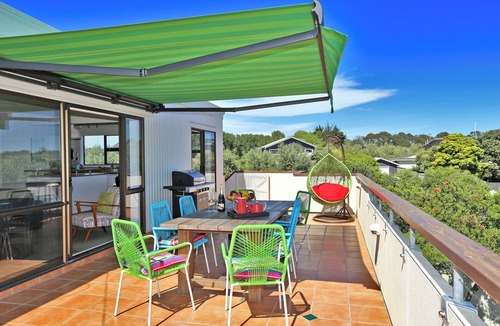 Haumoana House | Cape View Villa: Well-appointed house with stunning sea views! Family-friendly.