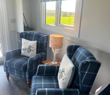 Lochgelly House | Capledrae Farmstay Shepherds Huts