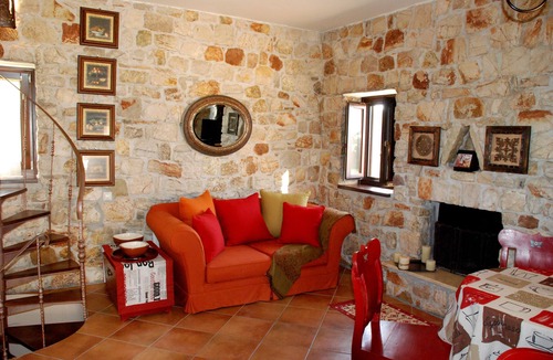 Vromonerion House | Caretta B House in Rikia Romanos Messinia Greece