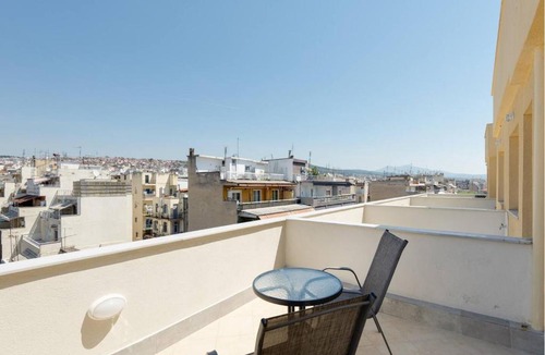 Thessaloniki City Centre Apartment | Caravanserai Studio 7