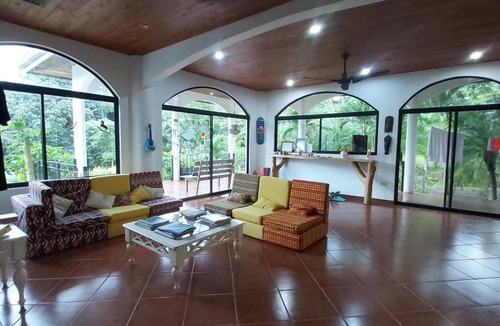 Marbella Hostel | Casa Alice Surf Lodge - Hostel