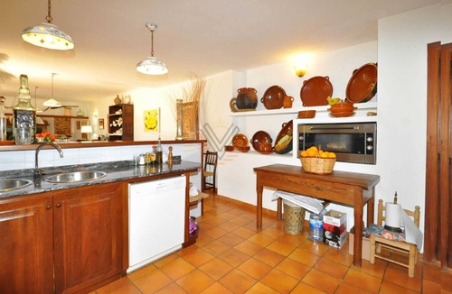 Buger Cottage | Casa Antonio: Rural Charm with Pool