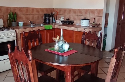 Javilla House | Casa Bugambilia