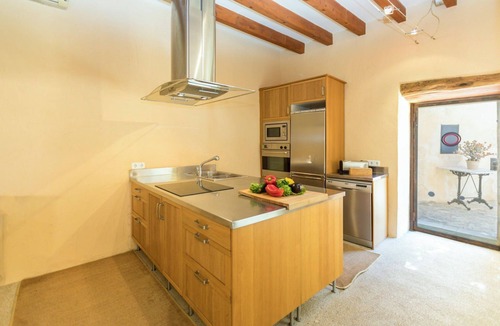 Buger Villa | Casa Buger - Three Bedroom Villa, Sleeps 6