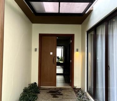 Ciawi House | Casa Celestia 3BR Villa with Pool Vimala Hills