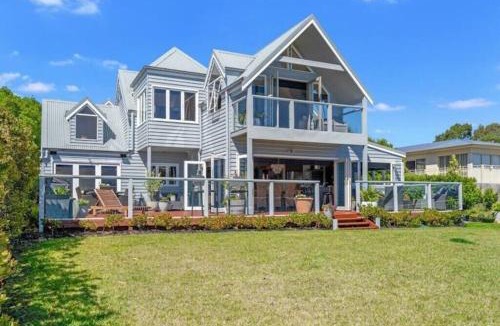 Tranmere House | Casa Con Vista Luxury Waterfront Home, Sleeps 10