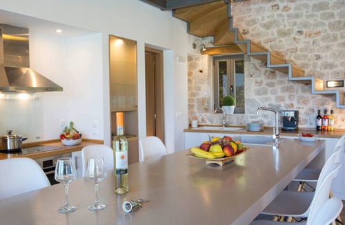 Fternon Villa | Casa Di Vino Luxury & spacious villa with private pool and jacuzzi