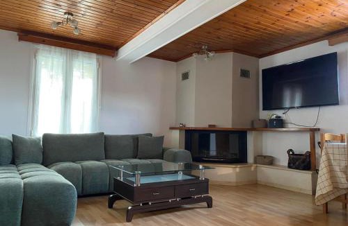 Eleios-Pronnoi House | Casa en la Montaña