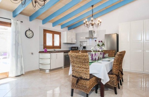 Petra House | Casa Las Vías