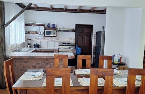 Roble House | Casa Luna is your best option near Poás volcano!