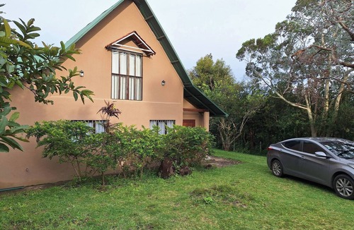 Roble House | Casa Luna is your best option near Poás volcano!
