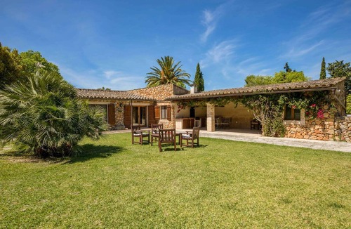 Buger Villa | Casa Rafal - Three Bedroom Villa, Sleeps 6