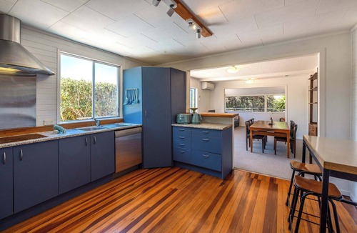 Oneroa House | Casa Sol – Central Oneroa Retreat
