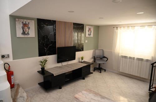 San Cataldo Apartment | Casa vacanze Desiree situata zona centro commerciale il Casale