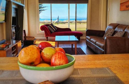 Dover House | Castaway Cottage