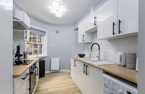 Dalavich Apartment | Castle Esplanade Apartment