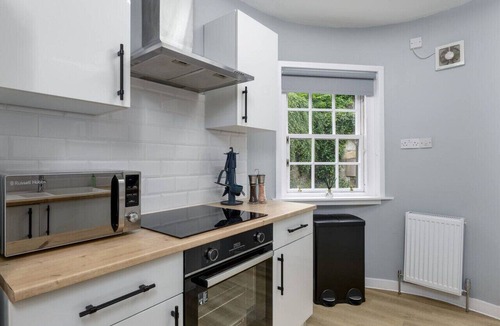 Dalavich Apartment | Castle Esplanade Apartment