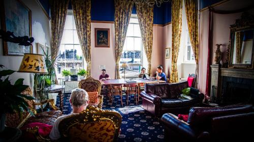Old Town Hostel | Castle Rock Hostel - Adults Only