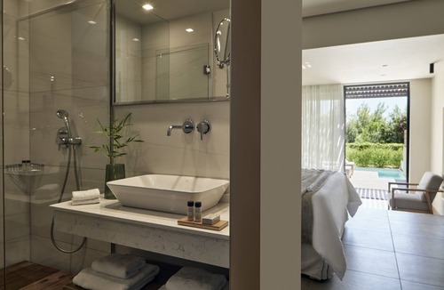 Leivathos Hotel | Celestial All Suites