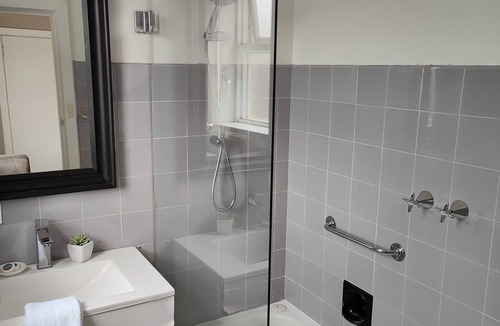 Launceston CBD Hotel | Centennial Inn on Bathurst