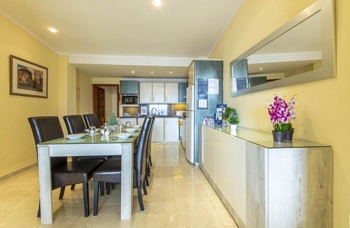 Puerto de Pollensa Apartment | Central Apartment “Daniela” on the Beach with Sea View, Wi-Fi, A/C & Balcony