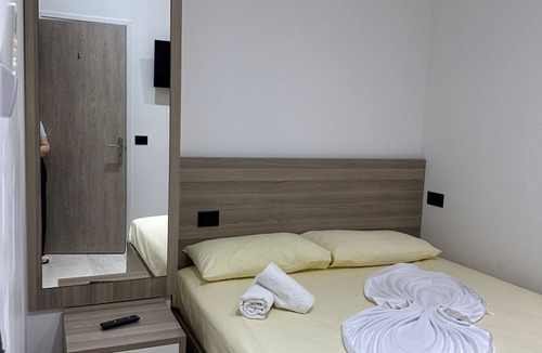Qender Hostel | Central Boutique Hostel