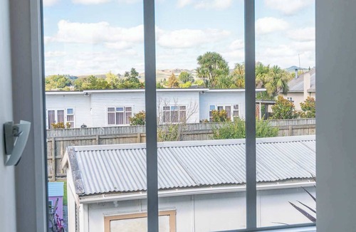 Rotorua House | Central Oasis - Townhouse near CBD, Sleeps 6