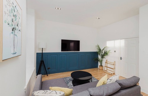 Old Town Apartment | Central Old Town Apt. w/Views of the Grassmarket