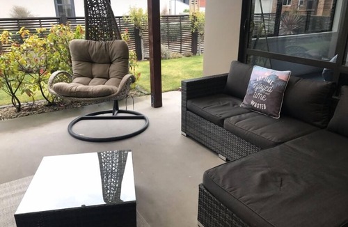 Lowburn House | Central Otago Touch of Class