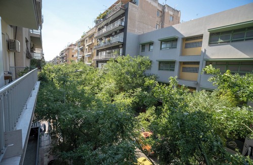Omonia Apartment | Central Spot 2-Bedroom Apt by ΜΡS